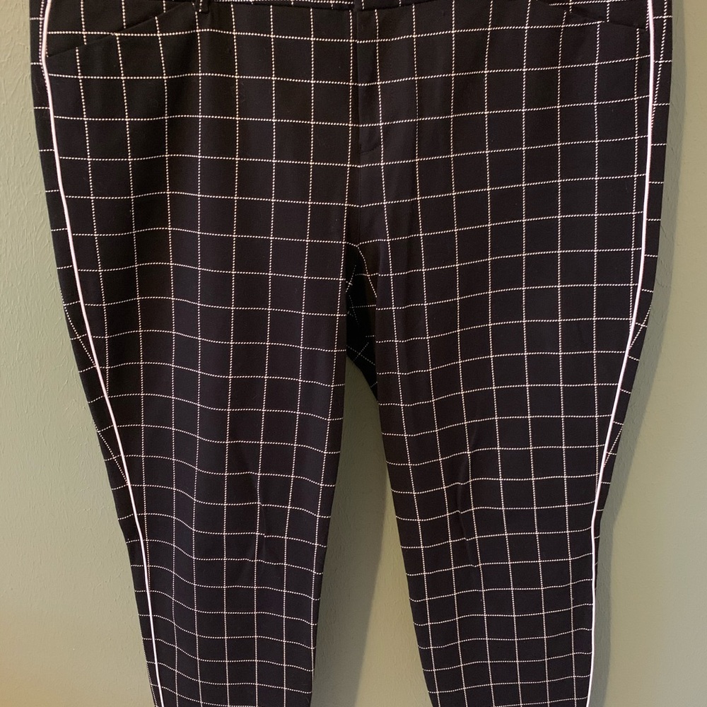 Old Navy Pixie Pants